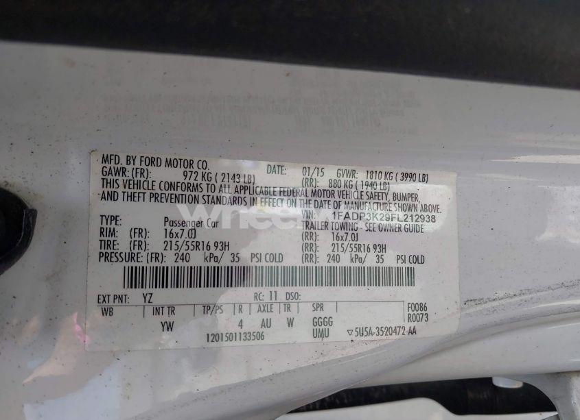 Photo 9 of 2015 Ford Focus SE (VIN 1FADP3K29FL212938)