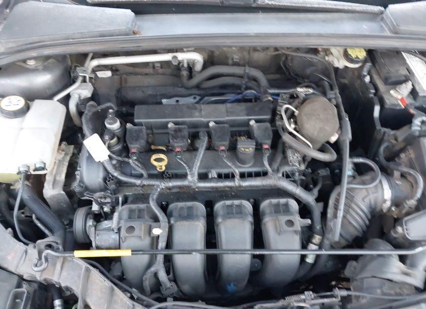 Photo 10 of 2015 Ford Focus SE (VIN 1FADP3K29FL213930)