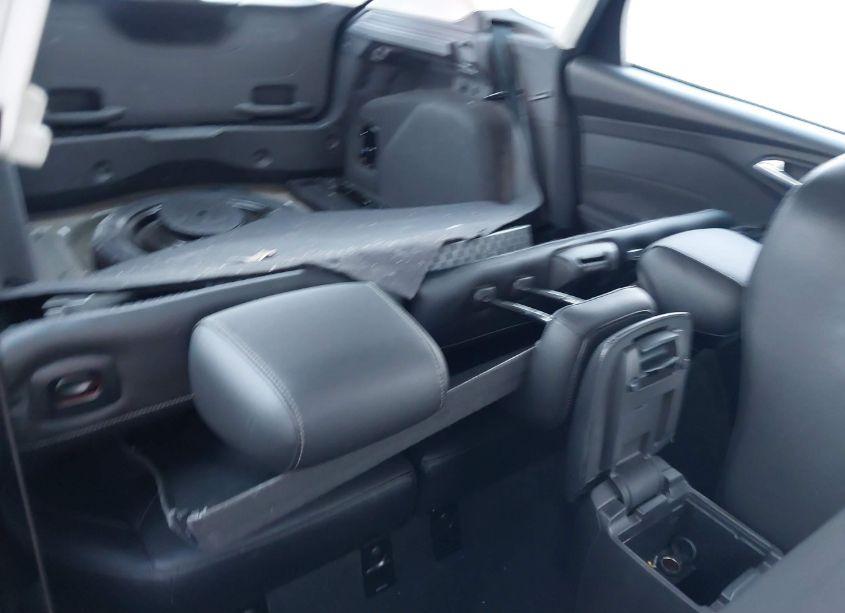 Photo 8 of 2015 Ford Focus SE (VIN 1FADP3K29FL213930)