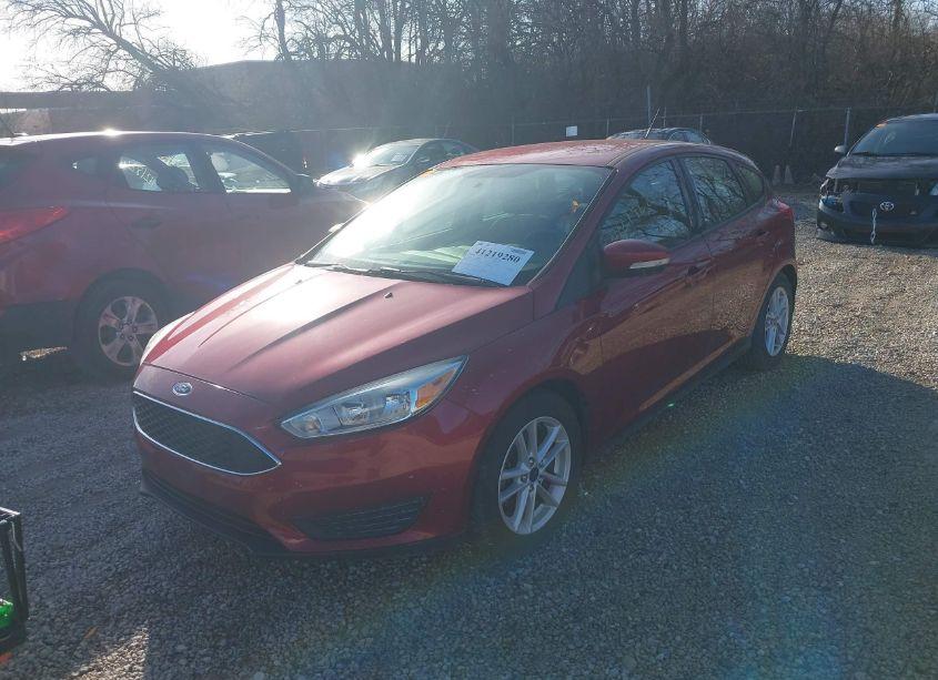 Photo 2 of 2015 Ford Focus SE (VIN 1FADP3K29FL229612)