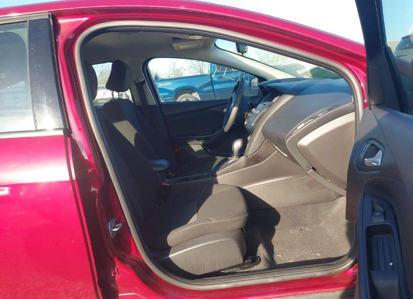 Photo 5 of 2015 Ford Focus SE (VIN 1FADP3K29FL229612)