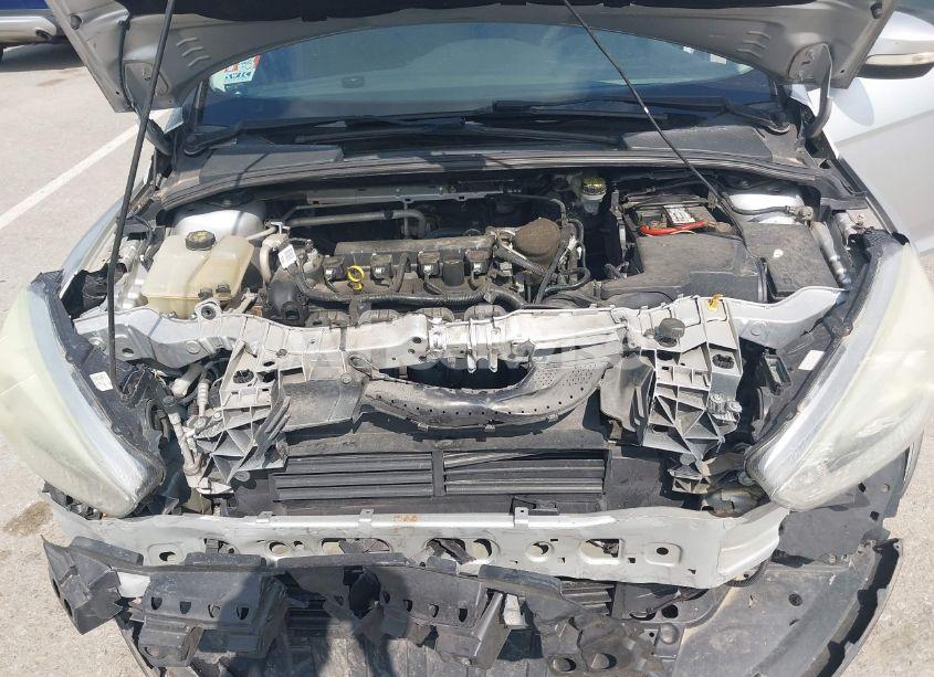 Photo 10 of 2015 Ford Focus SE (VIN 1FADP3K29FL249455)