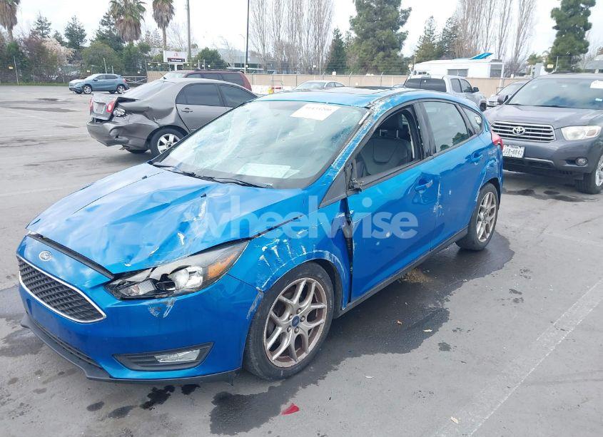 Photo 12 of 2015 Ford Focus SE (VIN 1FADP3K29FL250749)
