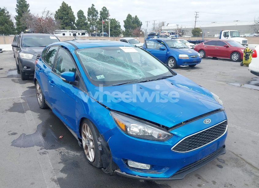 Photo 13 of 2015 Ford Focus SE (VIN 1FADP3K29FL250749)