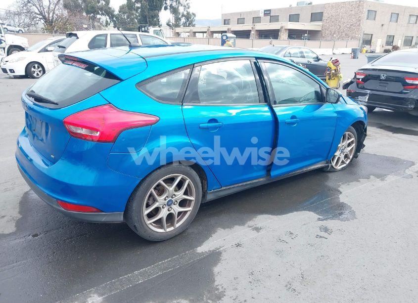 Photo 4 of 2015 Ford Focus SE (VIN 1FADP3K29FL250749)