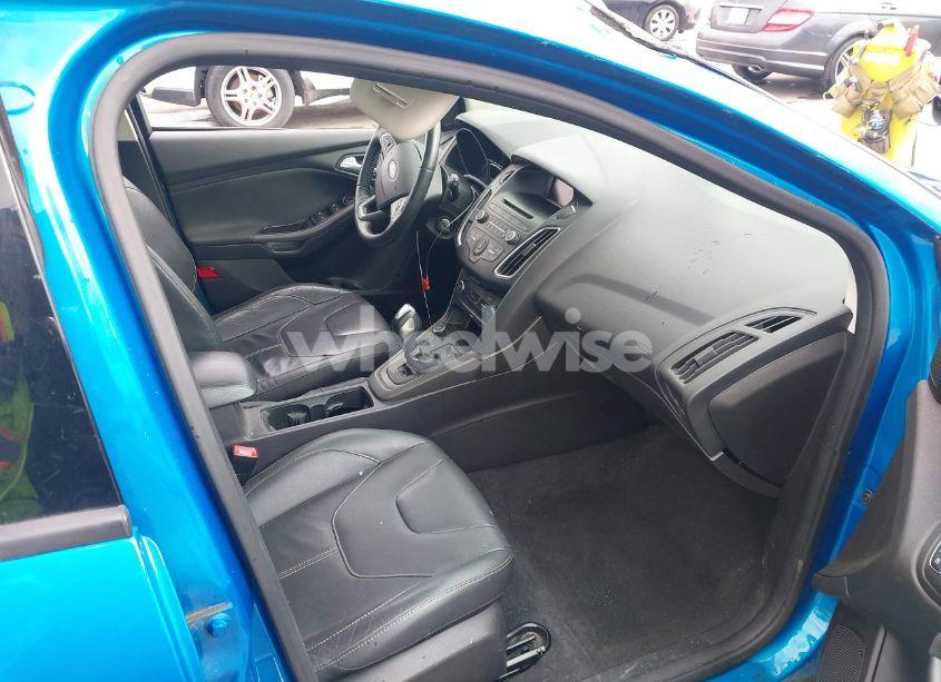 Photo 5 of 2015 Ford Focus SE (VIN 1FADP3K29FL250749)