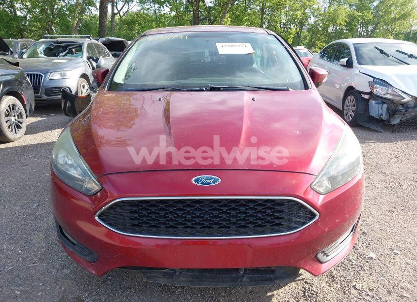 Photo 12 of 2015 Ford Focus SE (VIN 1FADP3K29FL274226)