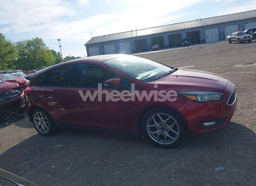 Photo 13 of 2015 Ford Focus SE (VIN 1FADP3K29FL274226)