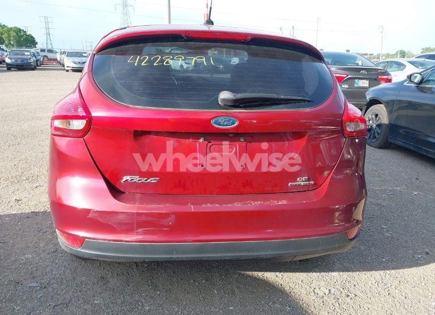 Photo 16 of 2015 Ford Focus SE (VIN 1FADP3K29FL274226)