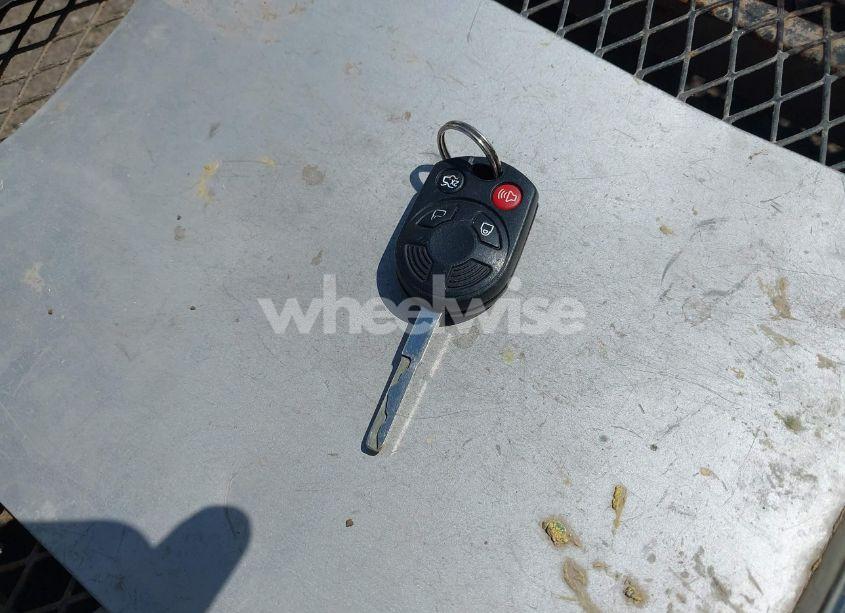 Photo 11 of 2015 Ford Focus SE (VIN 1FADP3K29FL277420)