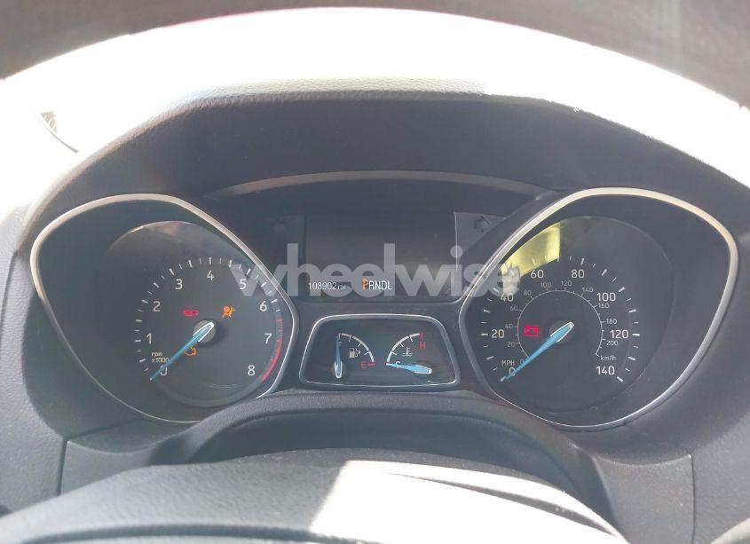 Photo 7 of 2015 Ford Focus SE (VIN 1FADP3K29FL277420)