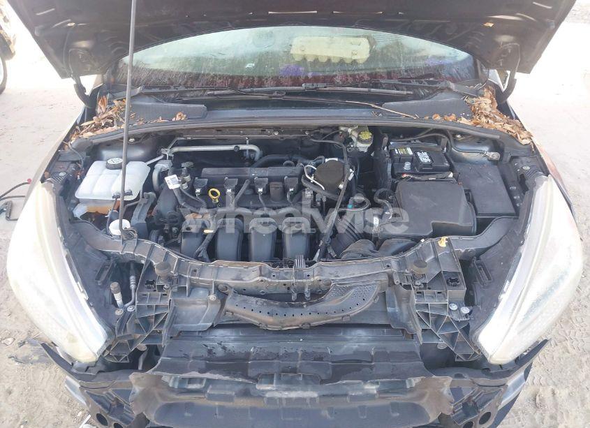 Photo 10 of 2015 Ford Focus SE (VIN 1FADP3K29FL302042)