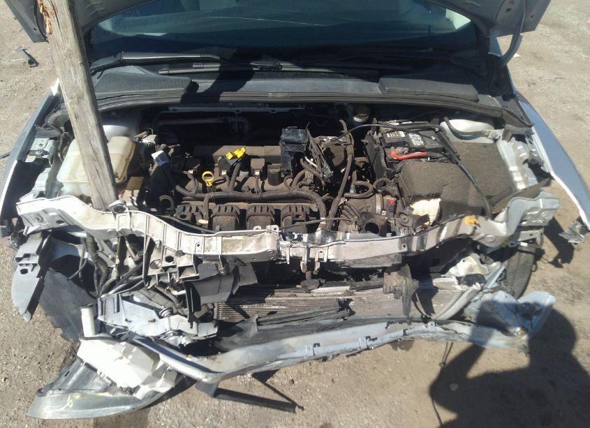 Photo 10 of 2015 Ford Focus SE (VIN 1FADP3K29FL329211)