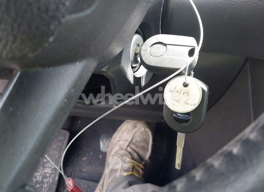 Photo 11 of 2015 Ford Focus SE (VIN 1FADP3K29FL362449)