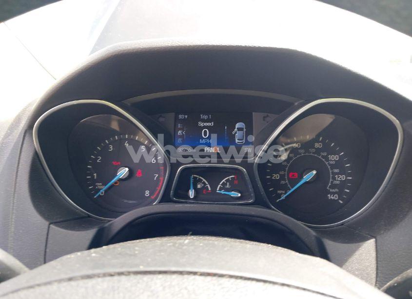 Photo 7 of 2015 Ford Focus SE (VIN 1FADP3K29FL362449)