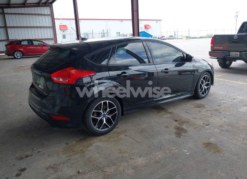 Photo 4 of 2016 Ford Focus SE (VIN 1FADP3K29GL210933)