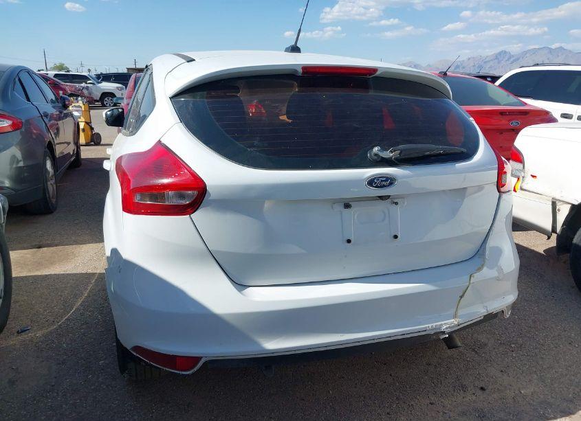 Photo 6 of 2016 Ford Focus SE (VIN 1FADP3K29GL217073)