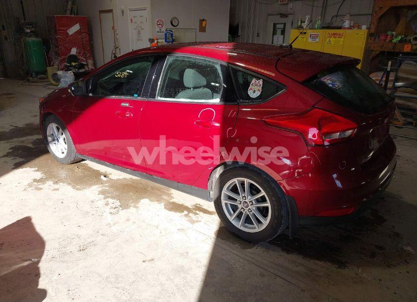 Photo 3 of 2016 Ford Focus SE (VIN 1FADP3K29GL227196)