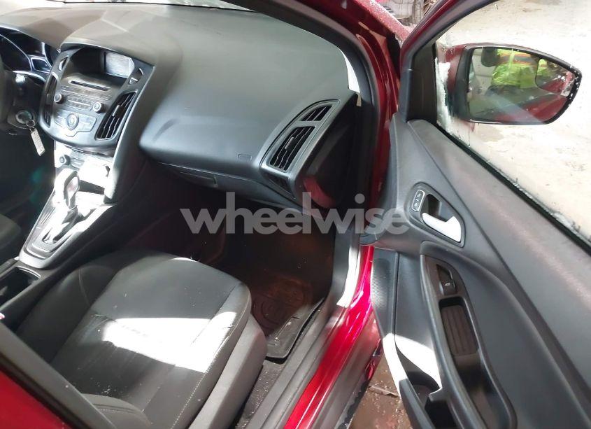 Photo 5 of 2016 Ford Focus SE (VIN 1FADP3K29GL227196)