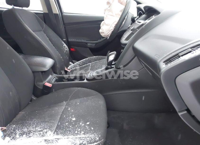 Photo 5 of 2016 Ford Focus SE (VIN 1FADP3K29GL229255)