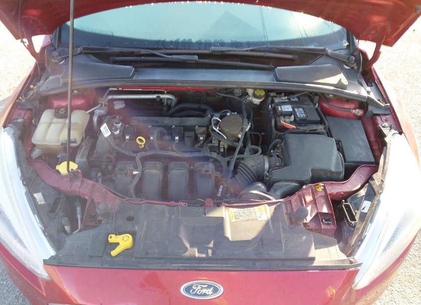 Photo 10 of 2016 Ford Focus SE (VIN 1FADP3K29GL245679)