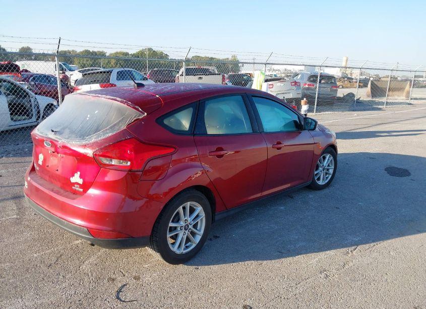 Photo 4 of 2016 Ford Focus SE (VIN 1FADP3K29GL245679)