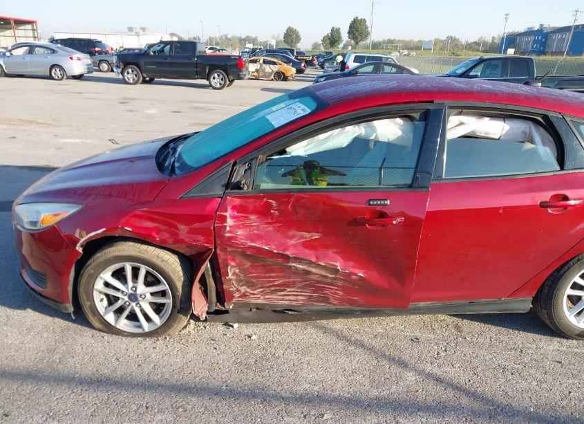 Photo 6 of 2016 Ford Focus SE (VIN 1FADP3K29GL245679)