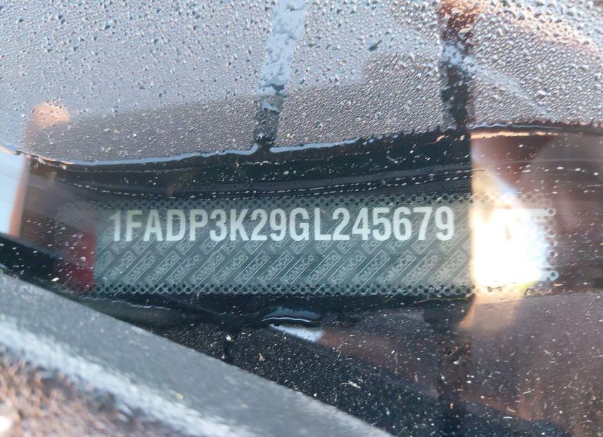 Photo 9 of 2016 Ford Focus SE (VIN 1FADP3K29GL245679)