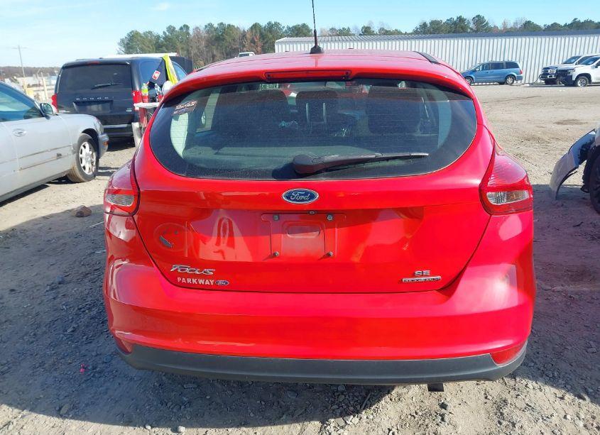 Photo 16 of 2016 Ford Focus SE (VIN 1FADP3K29GL256746)