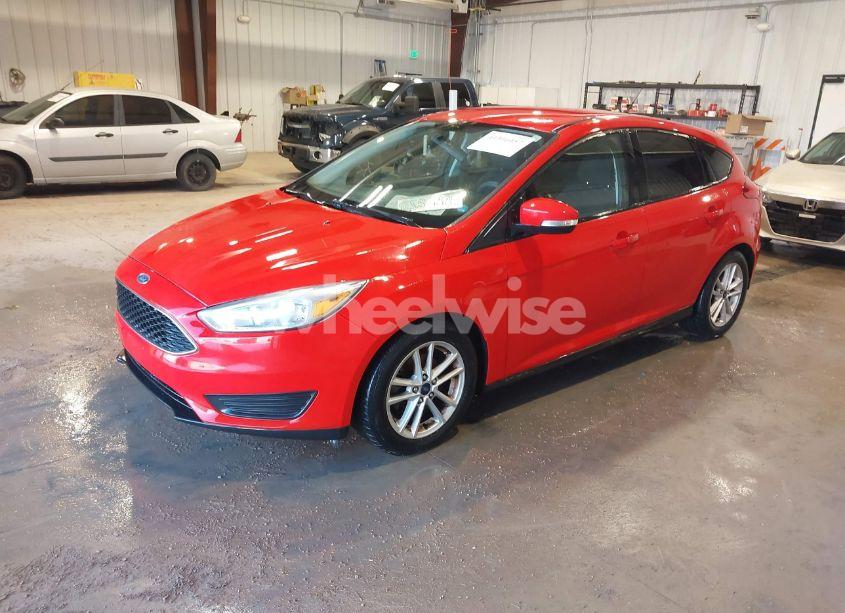 Photo 2 of 2016 Ford Focus SE (VIN 1FADP3K29GL286636)