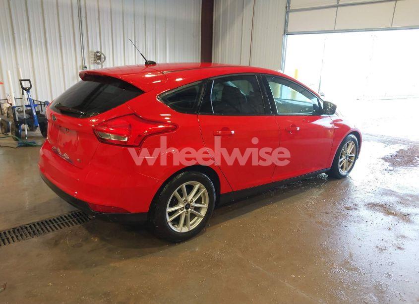 Photo 4 of 2016 Ford Focus SE (VIN 1FADP3K29GL286636)