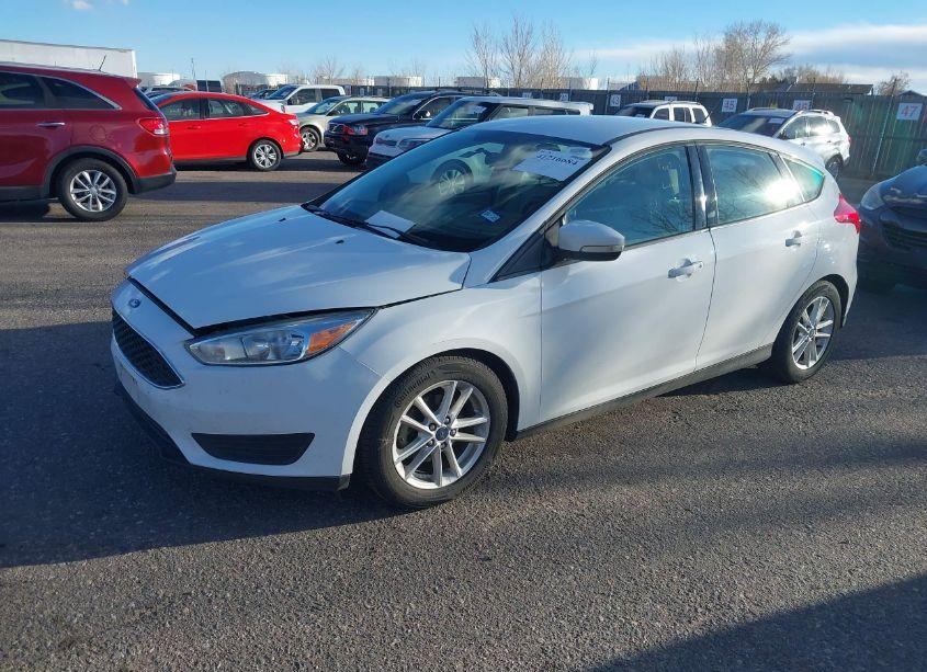 Photo 2 of 2016 Ford Focus SE (VIN 1FADP3K29GL291447)