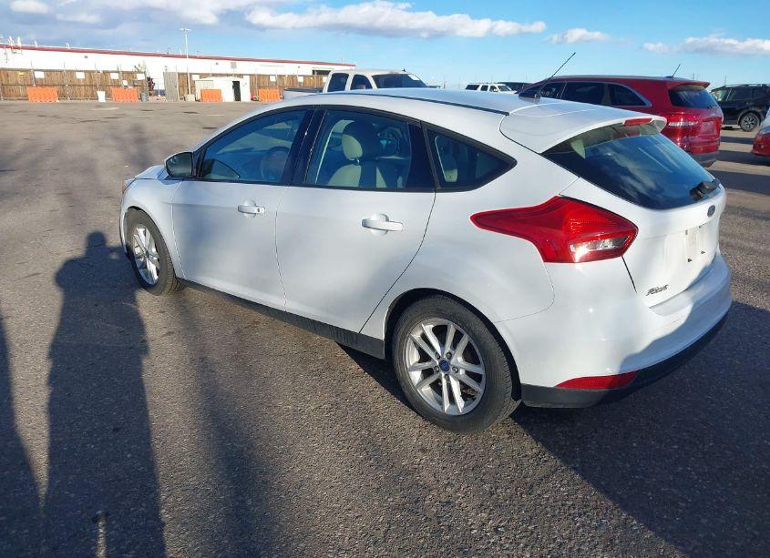 Photo 3 of 2016 Ford Focus SE (VIN 1FADP3K29GL291447)