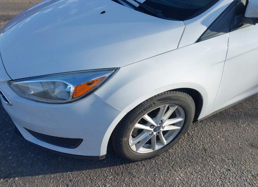 Photo 6 of 2016 Ford Focus SE (VIN 1FADP3K29GL291447)