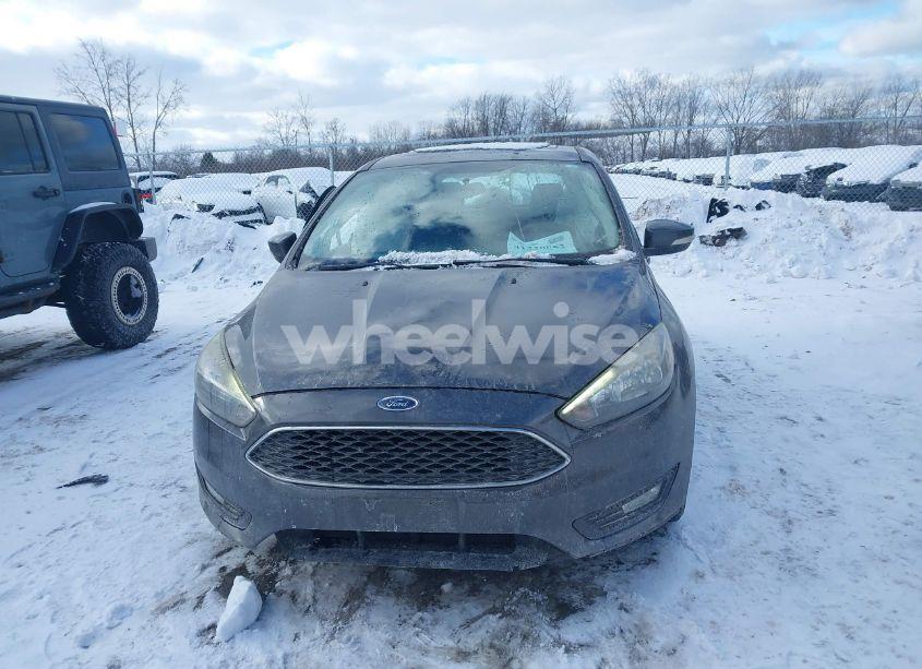 Photo 12 of 2016 Ford Focus SE (VIN 1FADP3K29GL299662)