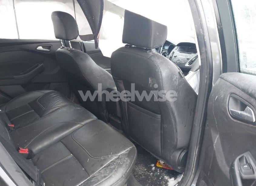 Photo 8 of 2016 Ford Focus SE (VIN 1FADP3K29GL299662)