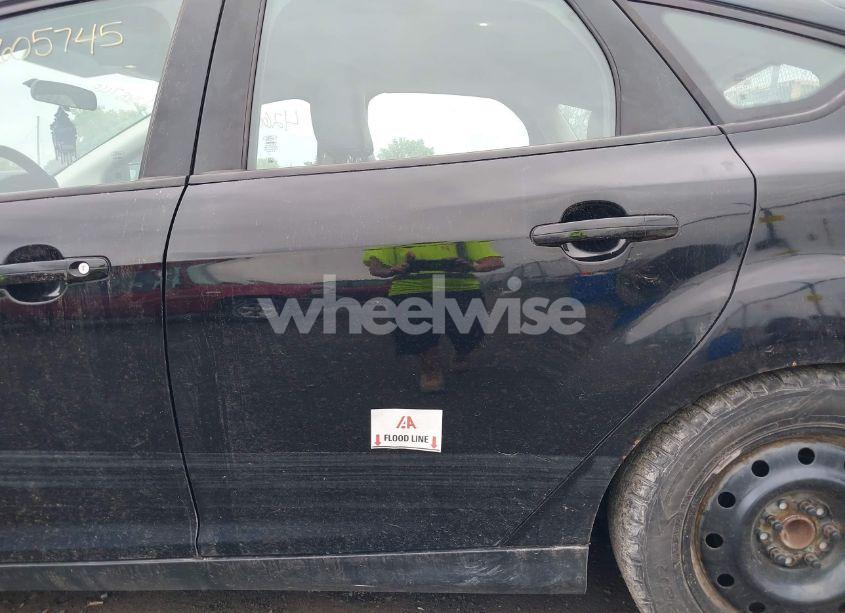 Photo 13 of 2016 Ford Focus SE (VIN 1FADP3K29GL313950)