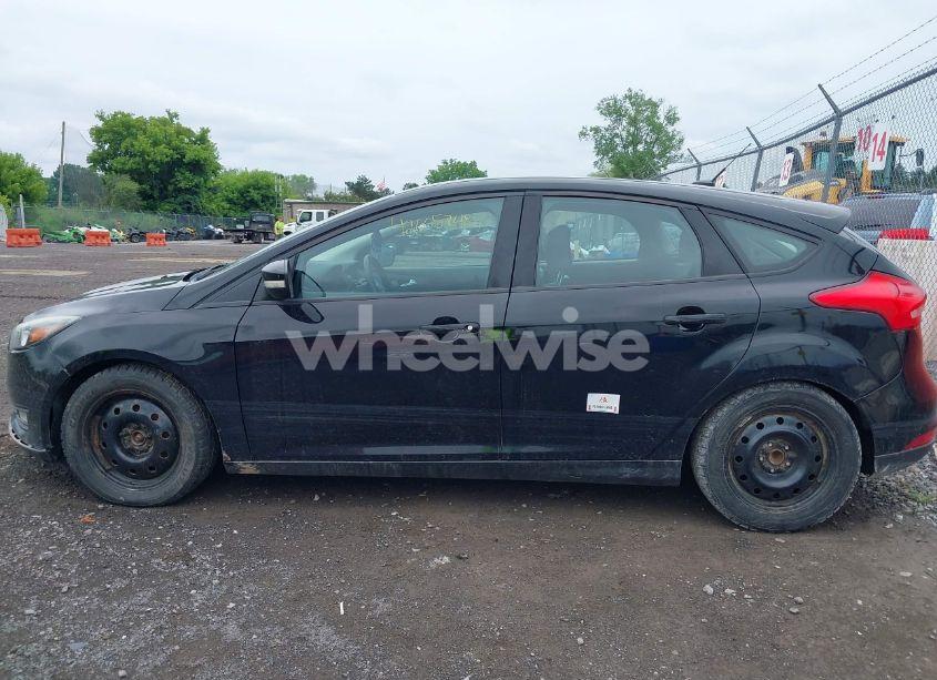 Photo 6 of 2016 Ford Focus SE (VIN 1FADP3K29GL313950)