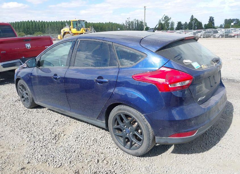 Photo 3 of 2016 Ford Focus SE (VIN 1FADP3K29GL321448)