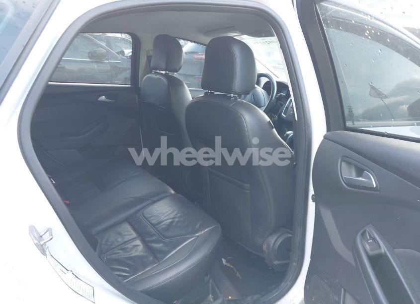 Photo 8 of 2016 Ford Focus SE (VIN 1FADP3K29GL345961)