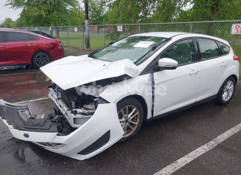 Photo 2 of 2016 Ford Focus SE (VIN 1FADP3K29GL354594)