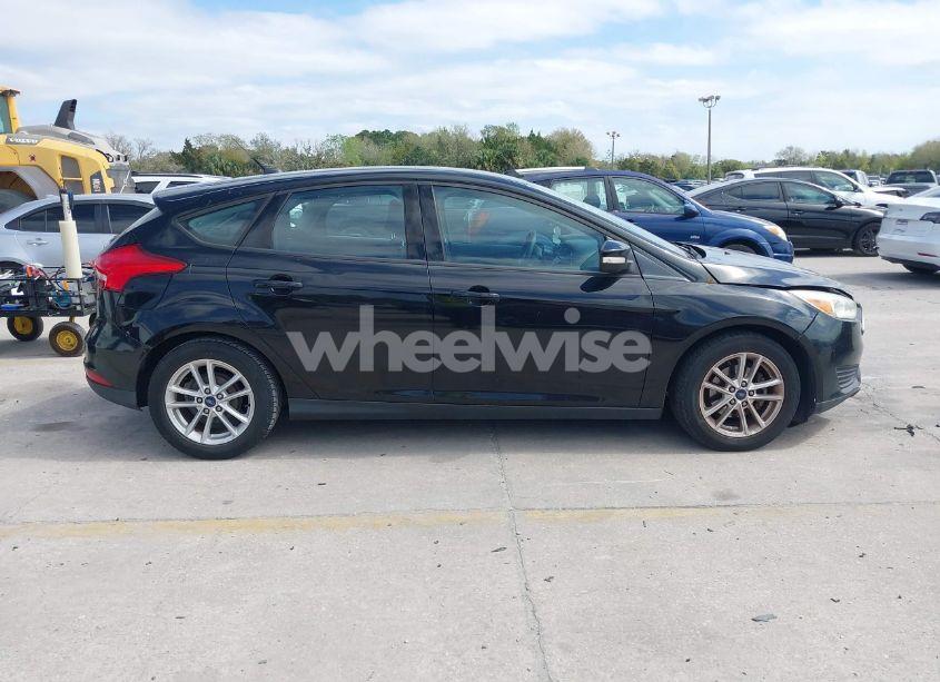 Photo 13 of 2016 Ford Focus SE (VIN 1FADP3K29GL367944)