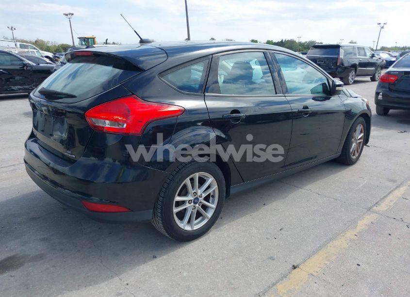 Photo 4 of 2016 Ford Focus SE (VIN 1FADP3K29GL367944)