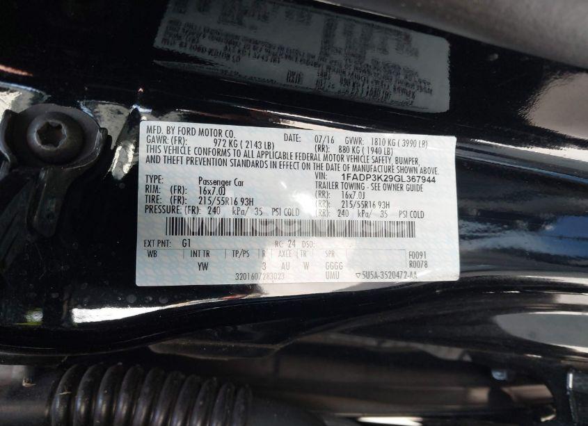 Photo 9 of 2016 Ford Focus SE (VIN 1FADP3K29GL367944)