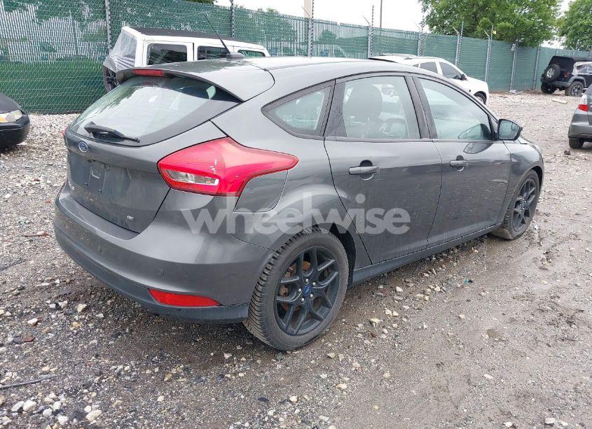 Photo 4 of 2016 Ford Focus SE (VIN 1FADP3K29GL370942)