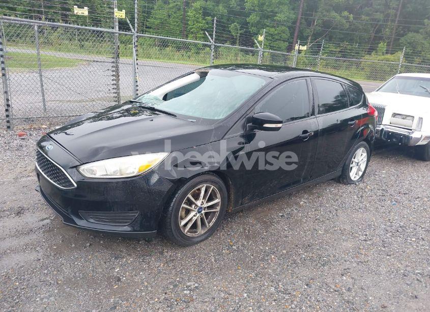 Photo 2 of 2016 Ford Focus SE (VIN 1FADP3K29GL376613)
