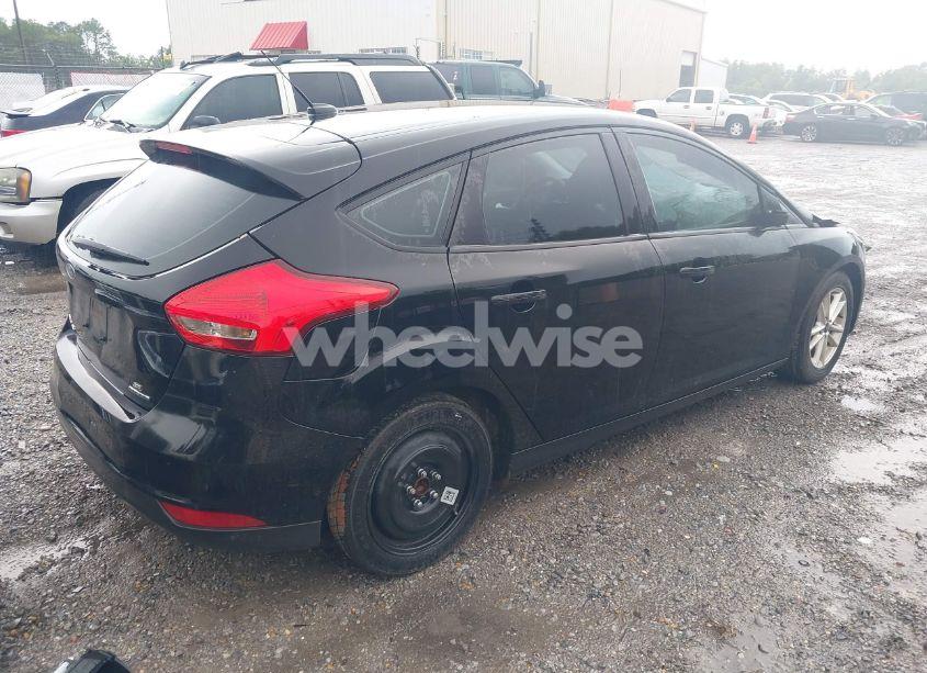 Photo 4 of 2016 Ford Focus SE (VIN 1FADP3K29GL376613)