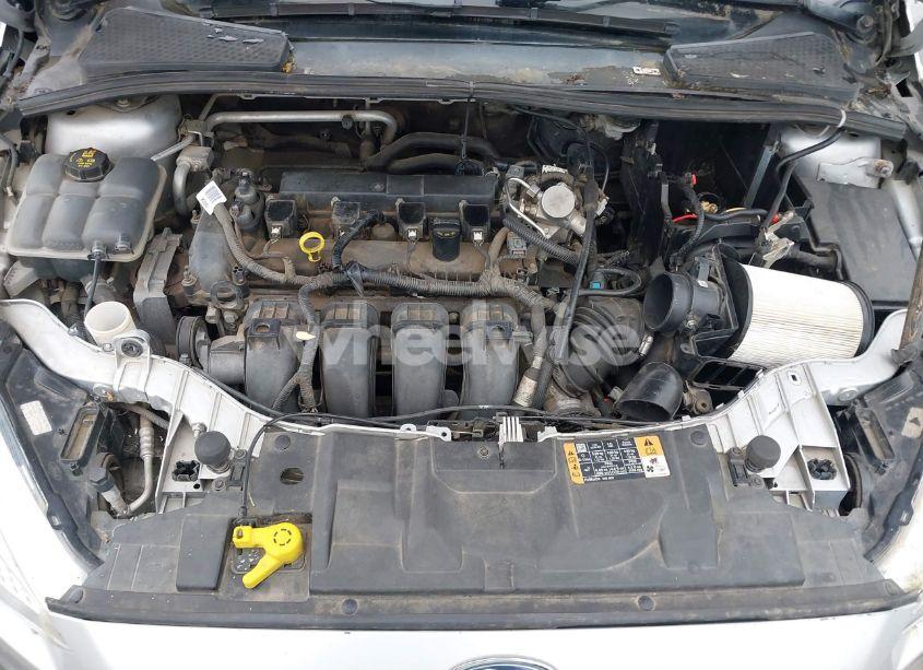 Photo 10 of 2016 Ford Focus SE (VIN 1FADP3K29GL384260)