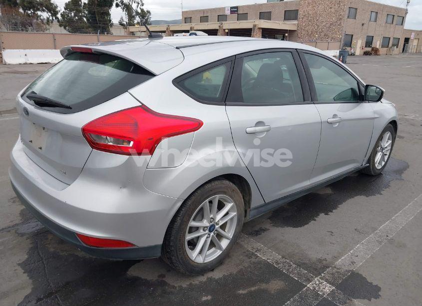 Photo 4 of 2016 Ford Focus SE (VIN 1FADP3K29GL384260)