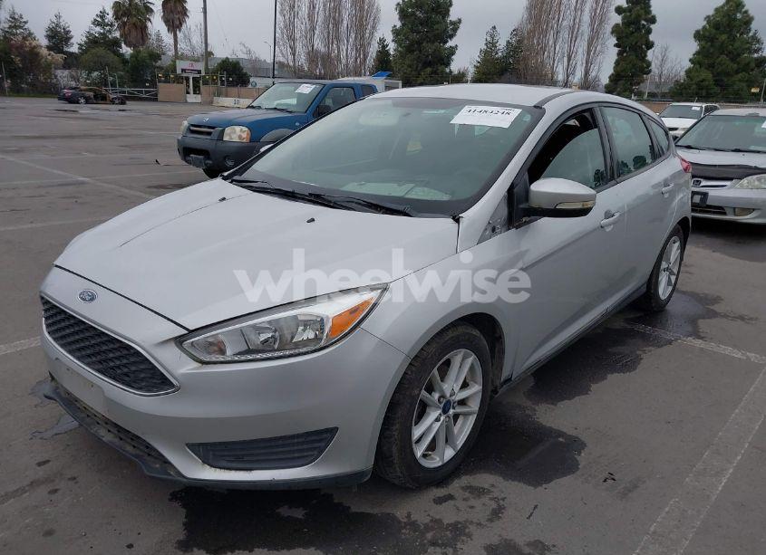 Photo 6 of 2016 Ford Focus SE (VIN 1FADP3K29GL384260)